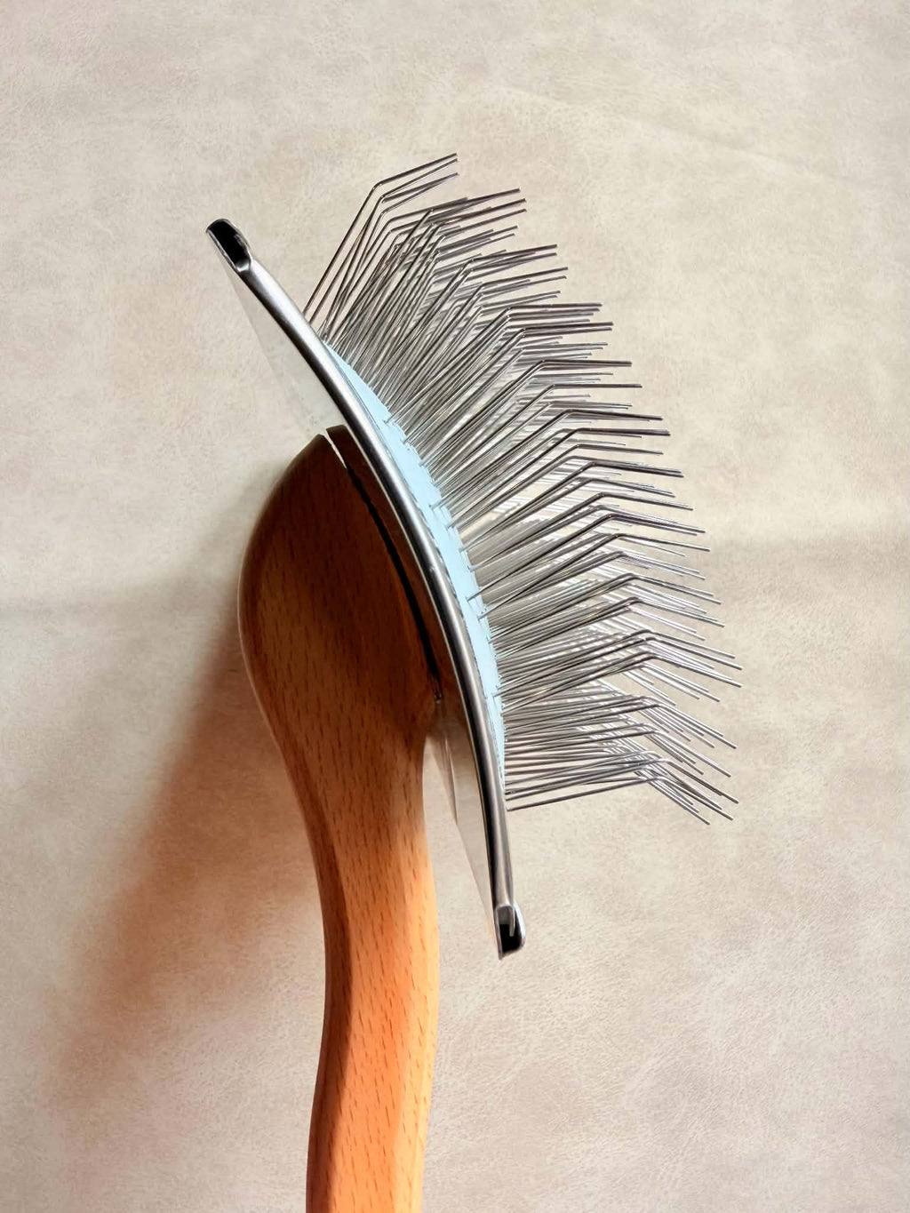 KBW | EXTRA LONG PIN SLICKER BRUSH