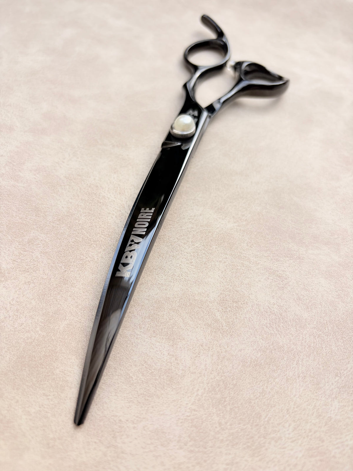 ‘KBW’ | Noir | 7.5” | Curve