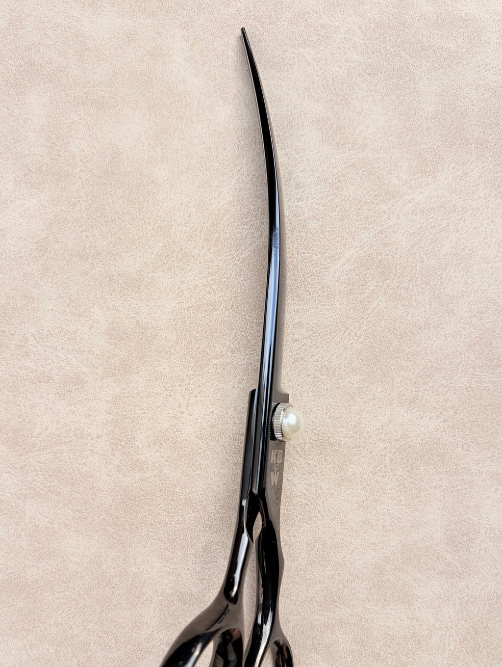 ‘KBW’ | Noir | 7.5” | Curve