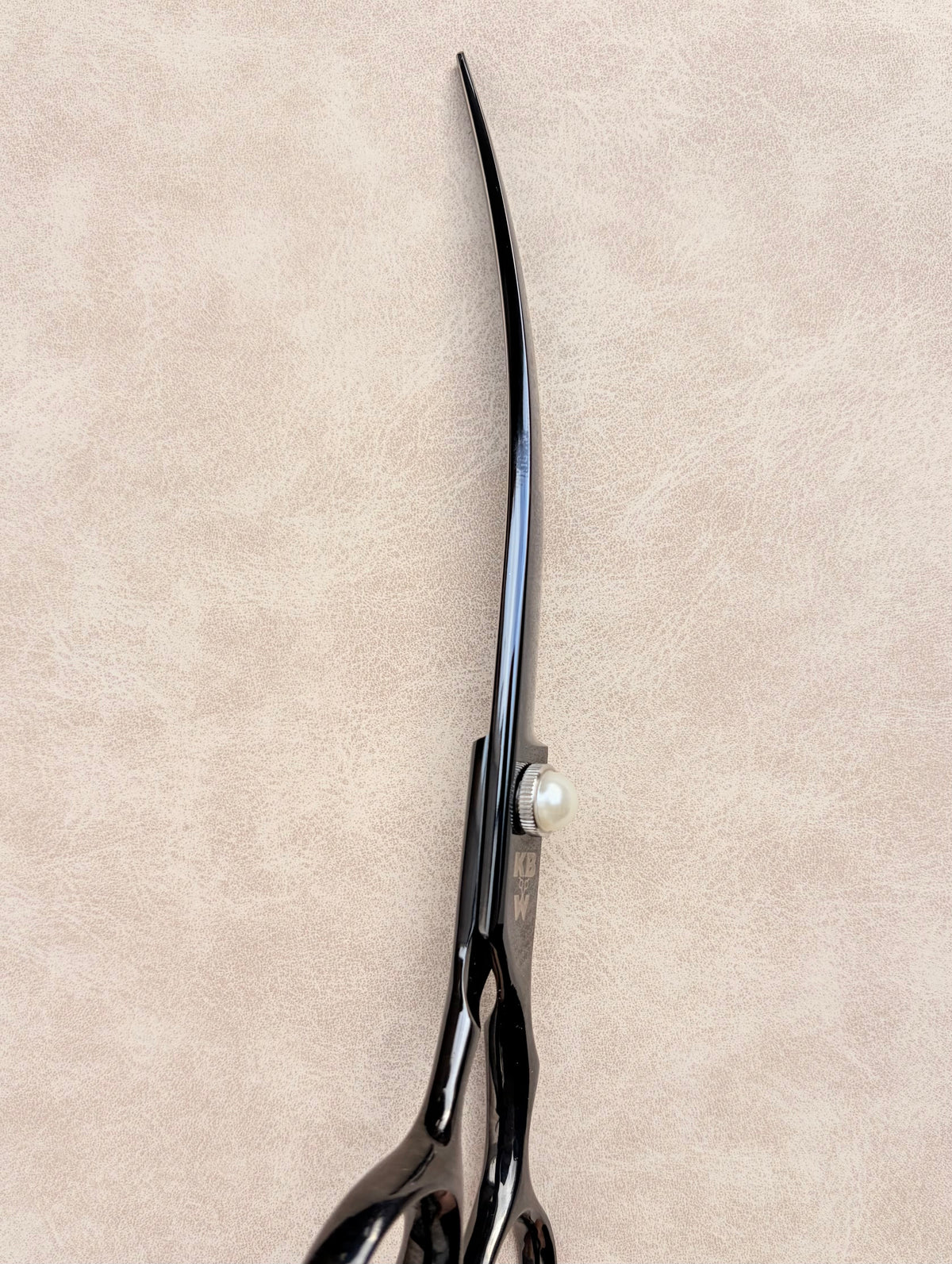 ‘KBW’ | Noir | 7.5” | Curve