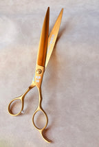 ‘KBW’ ‘Overture’ 7.5 Recta versátil | Microdentada | 440c (Dorado / Diestro)