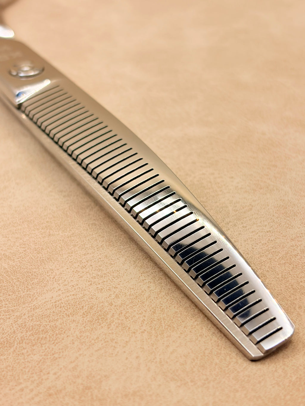 ‘KBW’ | The Reverso’ Flip Curve Fluffer | 7” (Right Handed)