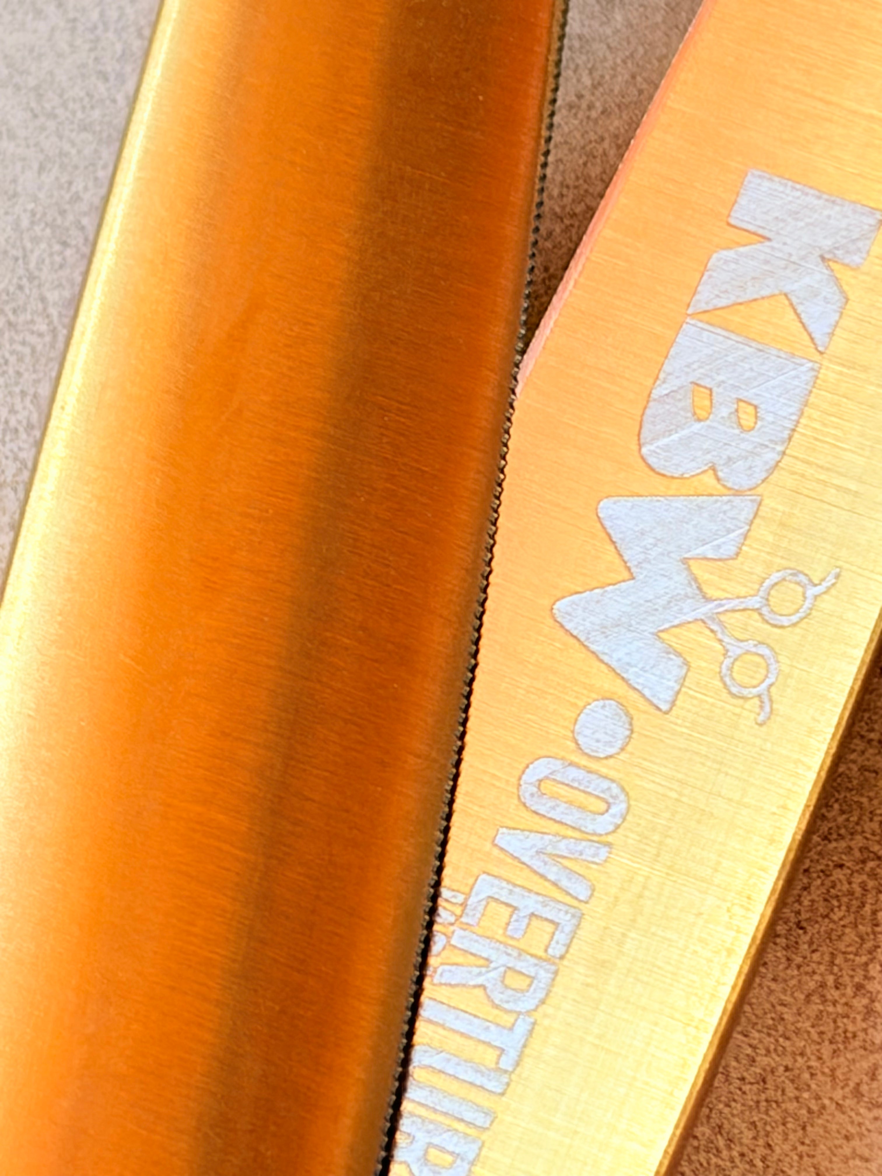 ‘KBW’ ‘Overture’ 7.5 Versatile Straight | Micro- Serrated | 440c (Gold / Right Handed)