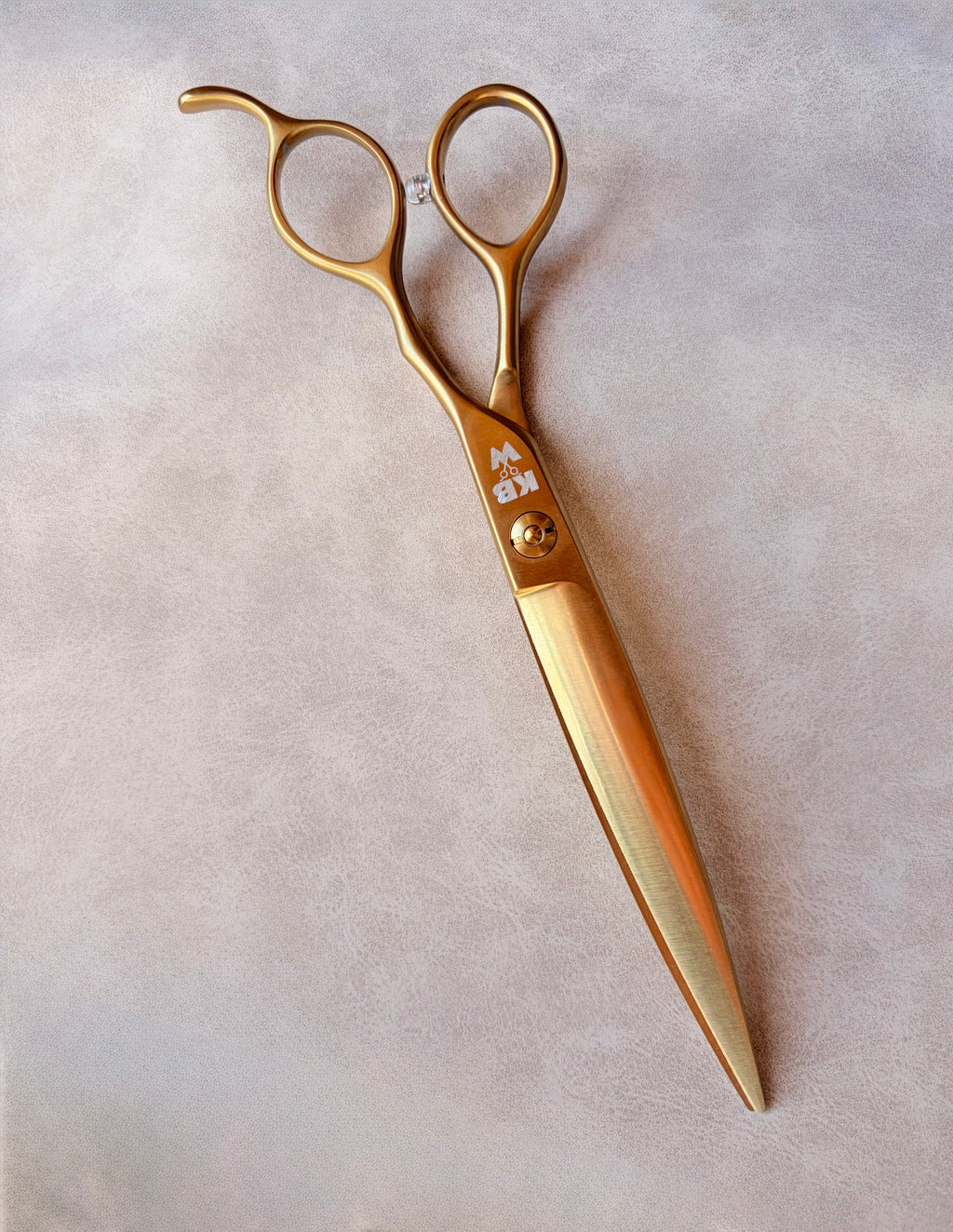 ‘KBW’ ‘Overture’ 7.5 Recta versátil | Microdentada | 440c (Dorado / Diestro)