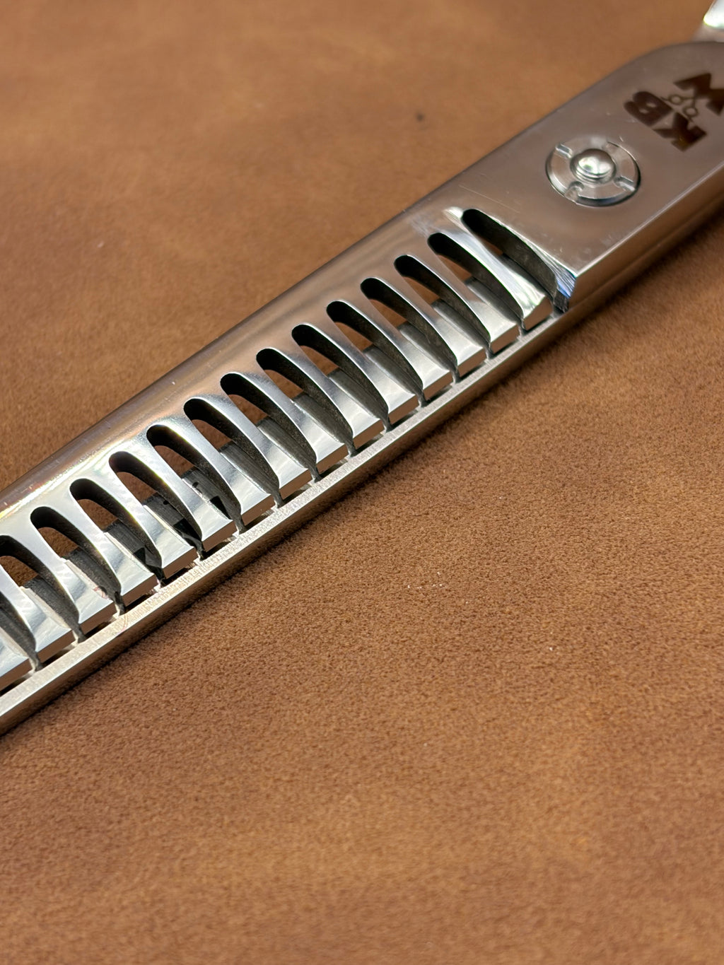 Essential • Straight Chunker • 7.5 (Left Handed)