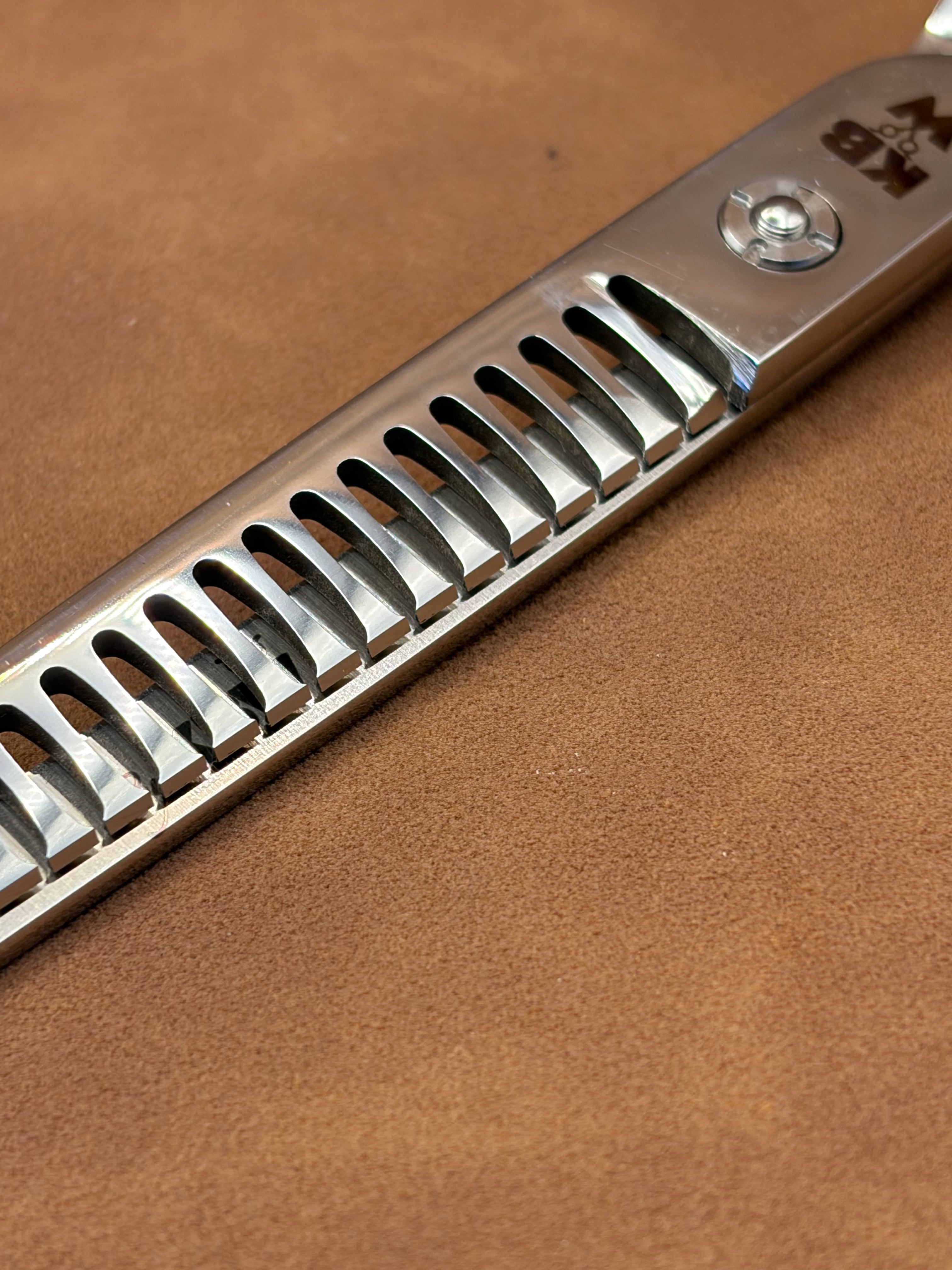 Essential • Straight Chunker • 7.5 (Left Handed)